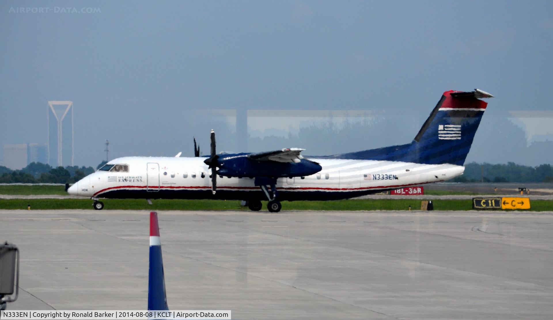 N333EN, 1990 De Havilland Canada DHC-8-311 Dash 8 C/N 221, Taxi CLT