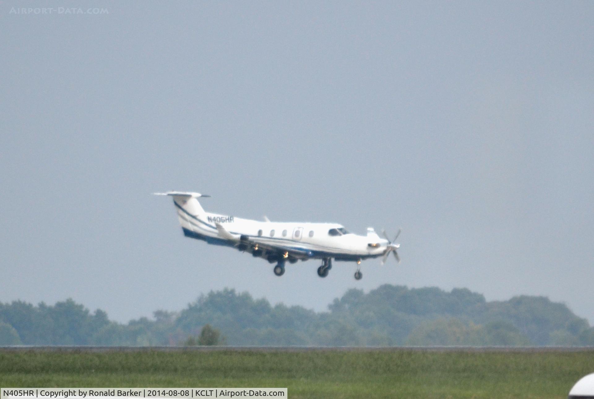 N405HR, 1998 Pilatus PC-12/45 C/N 199, Landing CLT