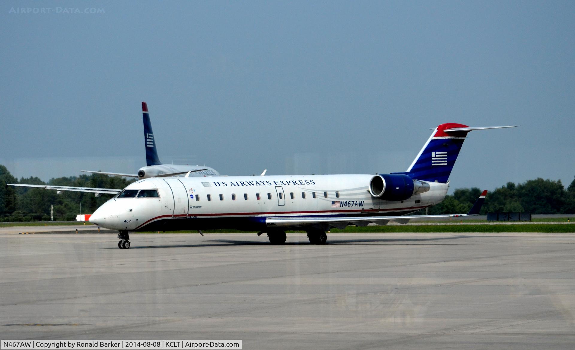 N467AW, Bombardier CRJ-200ER (CL-600-2B19) C/N 7900, Taxi CLT