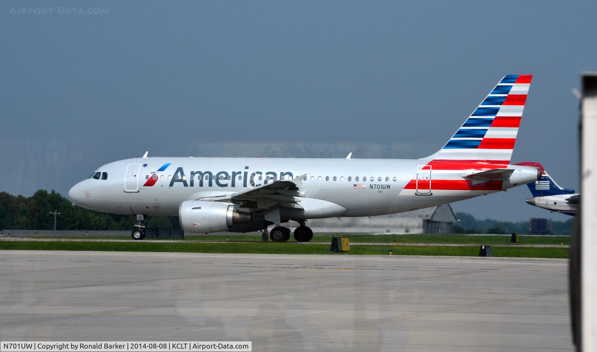 N701UW, 1998 Airbus A319-112 C/N 0890, Taxi CLT
