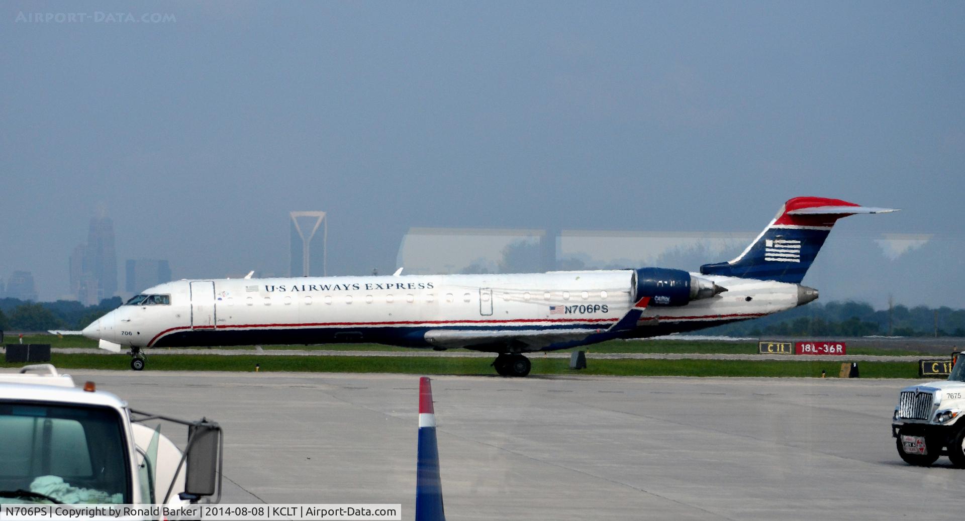 N706PS, 2004 Bombardier CRJ-701 (CL-600-2C10) Regional Jet C/N 10150, Taxi CLT