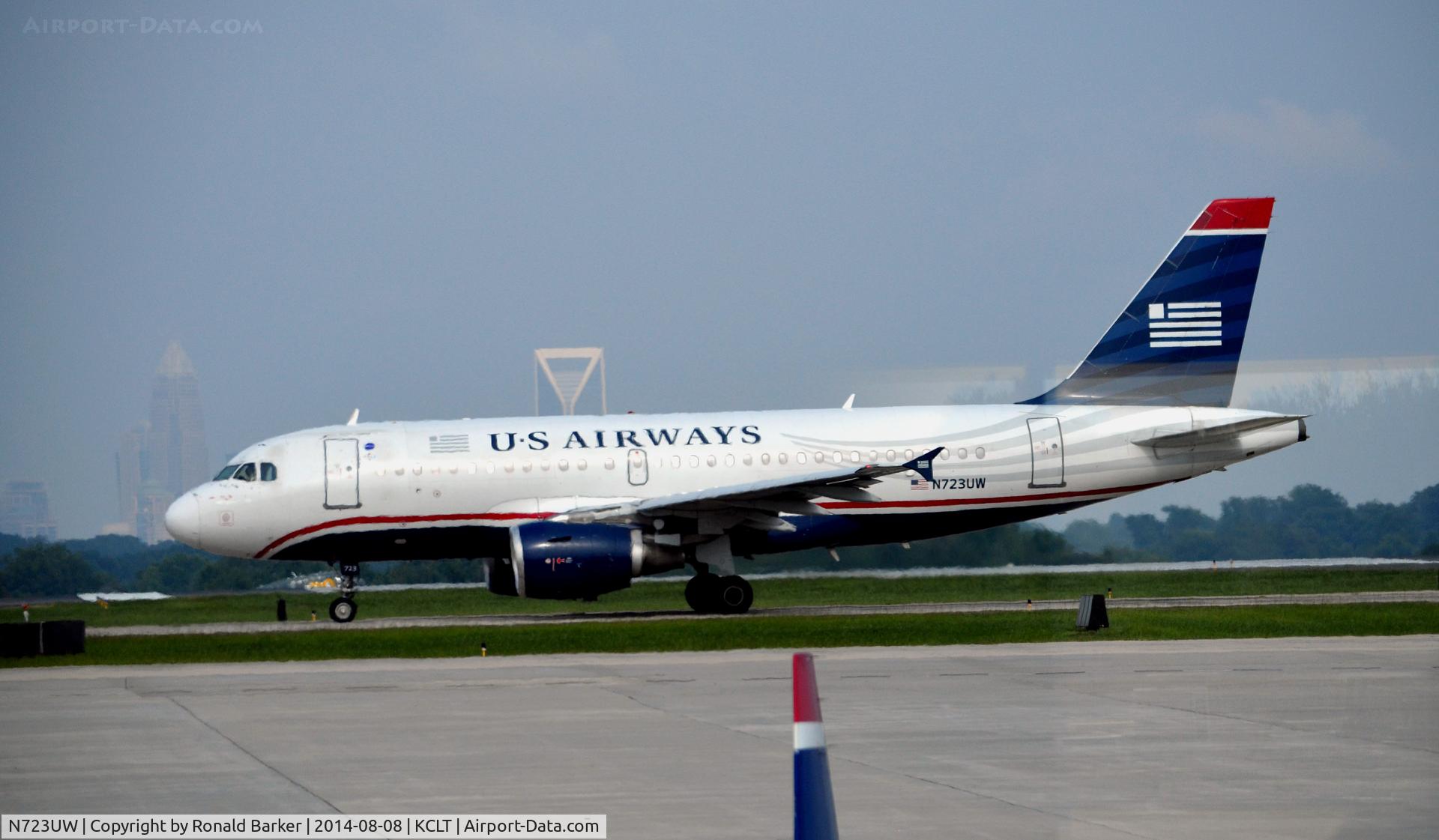 N723UW, 1999 Airbus A319-112 C/N 1109, Taxi CLT