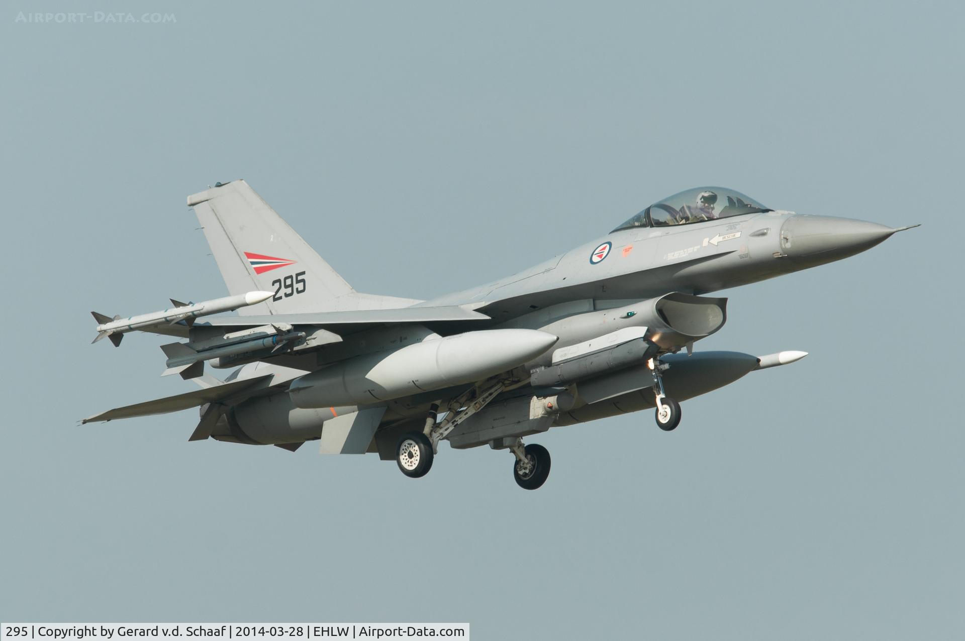 295, 1981 Fokker F-16AM Fighting Falcon C/N 6K-24, Leeuwarden, March 2014