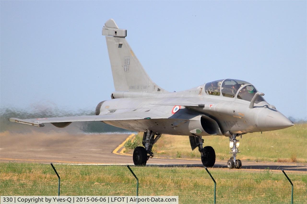 330, 2008 Dassault Rafale B C/N 330, Dassault Rafale B, Taxiing to holding point rwy 02, Tours Air Base 705 (LFOT-TUF) Air show 2015