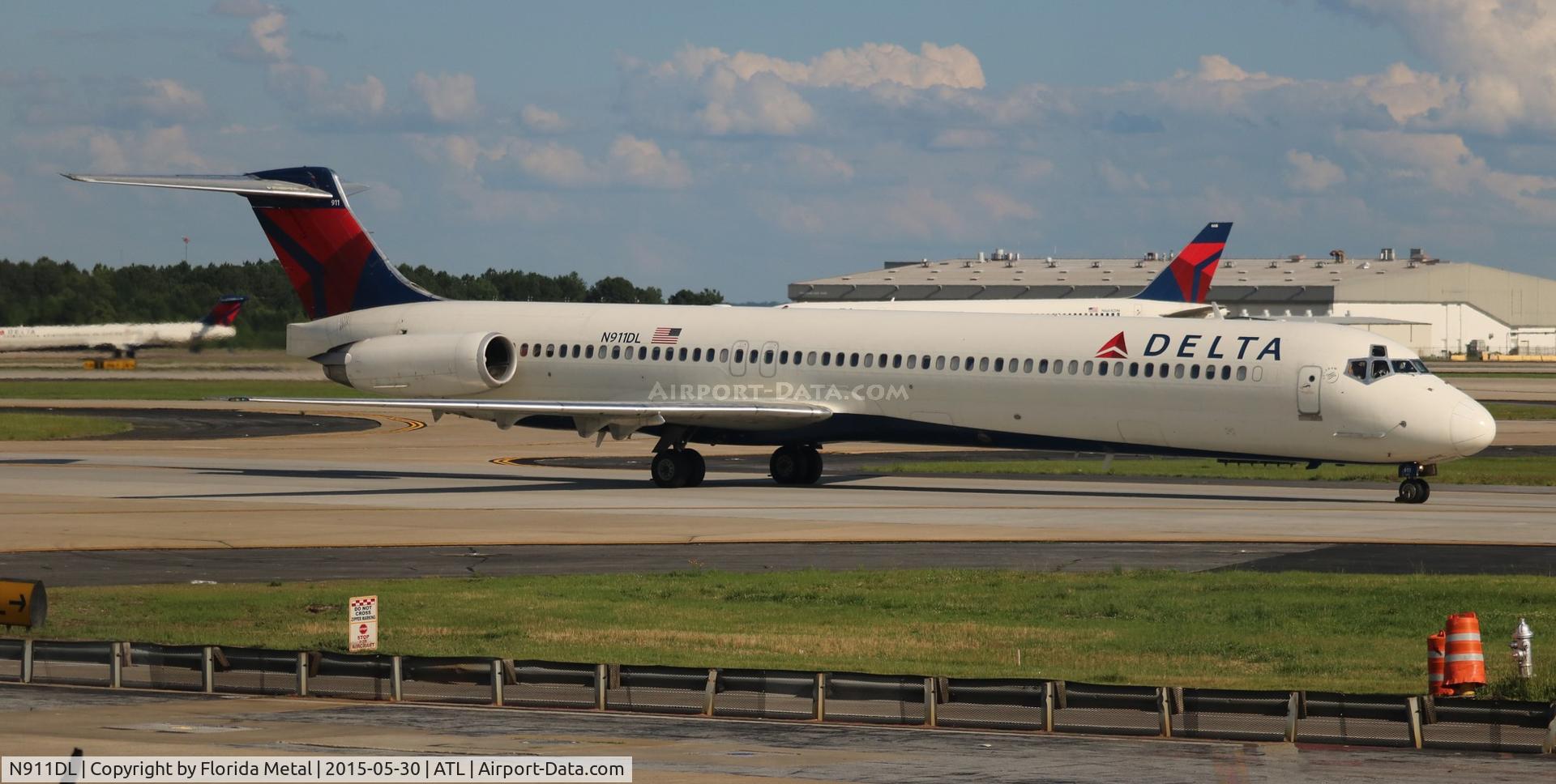 N911DL, 1987 McDonnell Douglas MD-88 C/N 49542, Delta