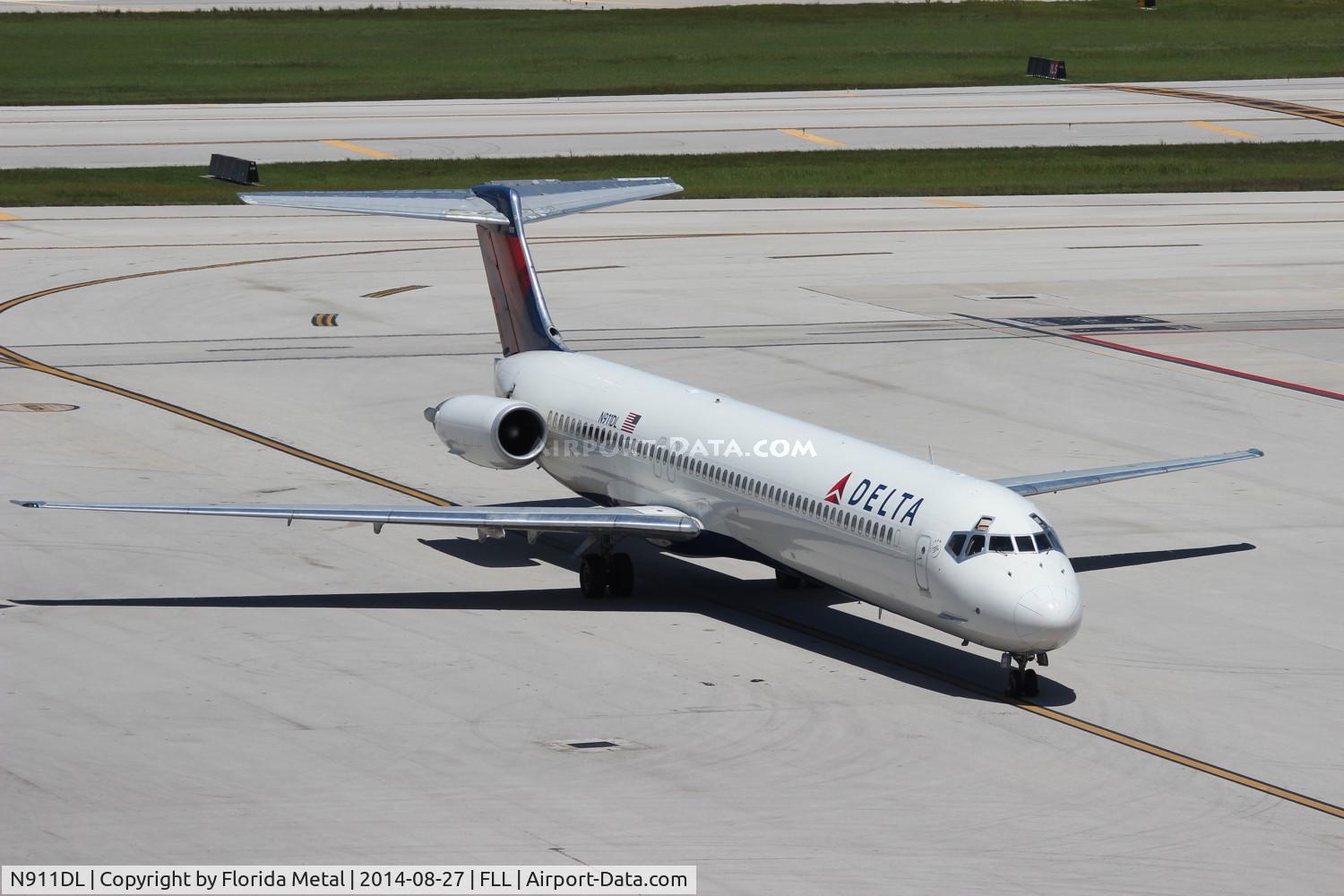 N911DL, 1987 McDonnell Douglas MD-88 C/N 49542, Delta