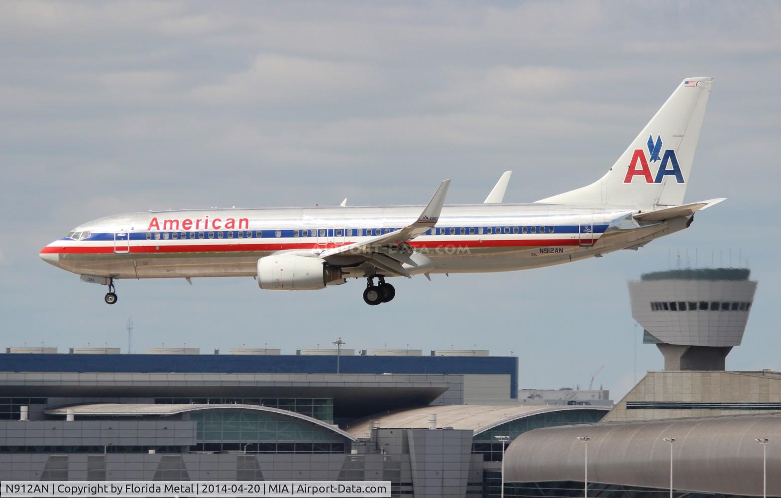 N912AN, 1999 Boeing 737-823 C/N 29513, American