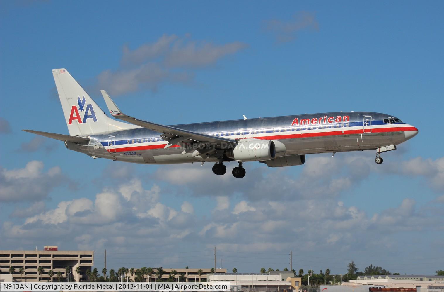 N913AN, 1999 Boeing 737-823 C/N 29514, American