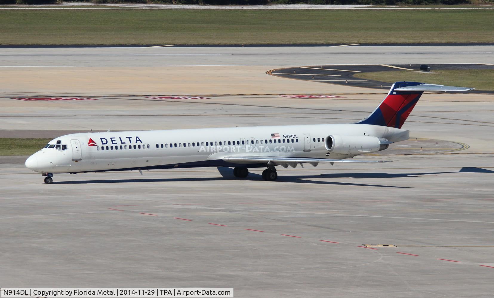 N914DL, 1988 McDonnell Douglas MD-88 C/N 49545, Delta