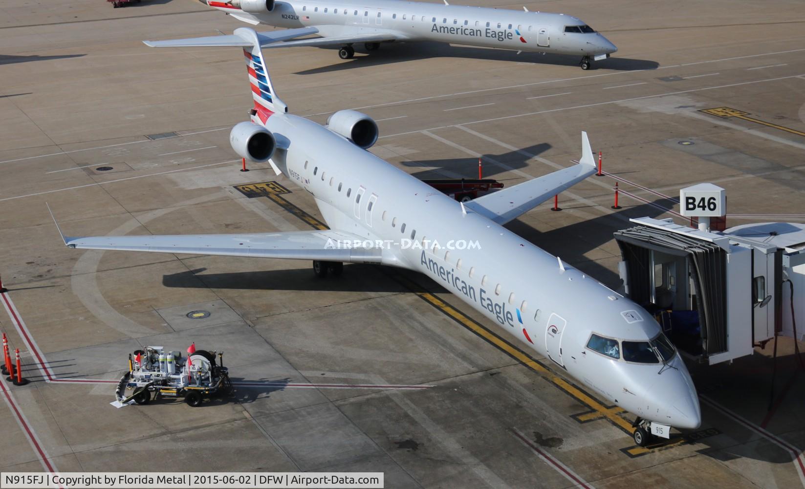 N915FJ, 2004 Bombardier CRJ900 (CL-600-2D24) C/N 15015, American Eagle CRJ-900