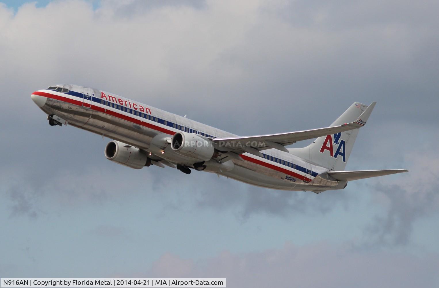 N916AN, 1999 Boeing 737-823 C/N 29517, American