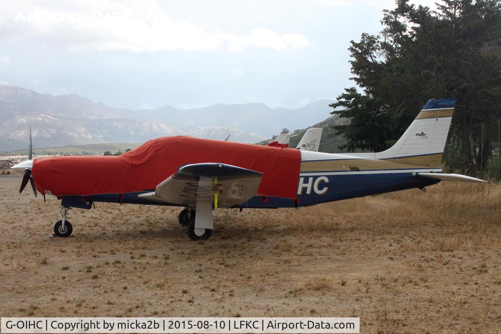 G-OIHC, 2000 Piper PA-32R-301 Saratoga II HP C/N 32-46163, Parked