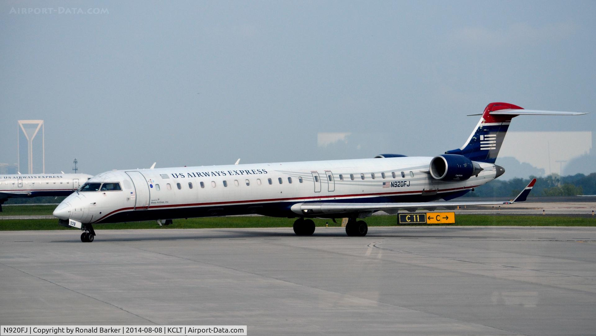 N920FJ, 2004 Bombardier CRJ-900ER (CL-600-2D24) C/N 15020, Taxi CLT