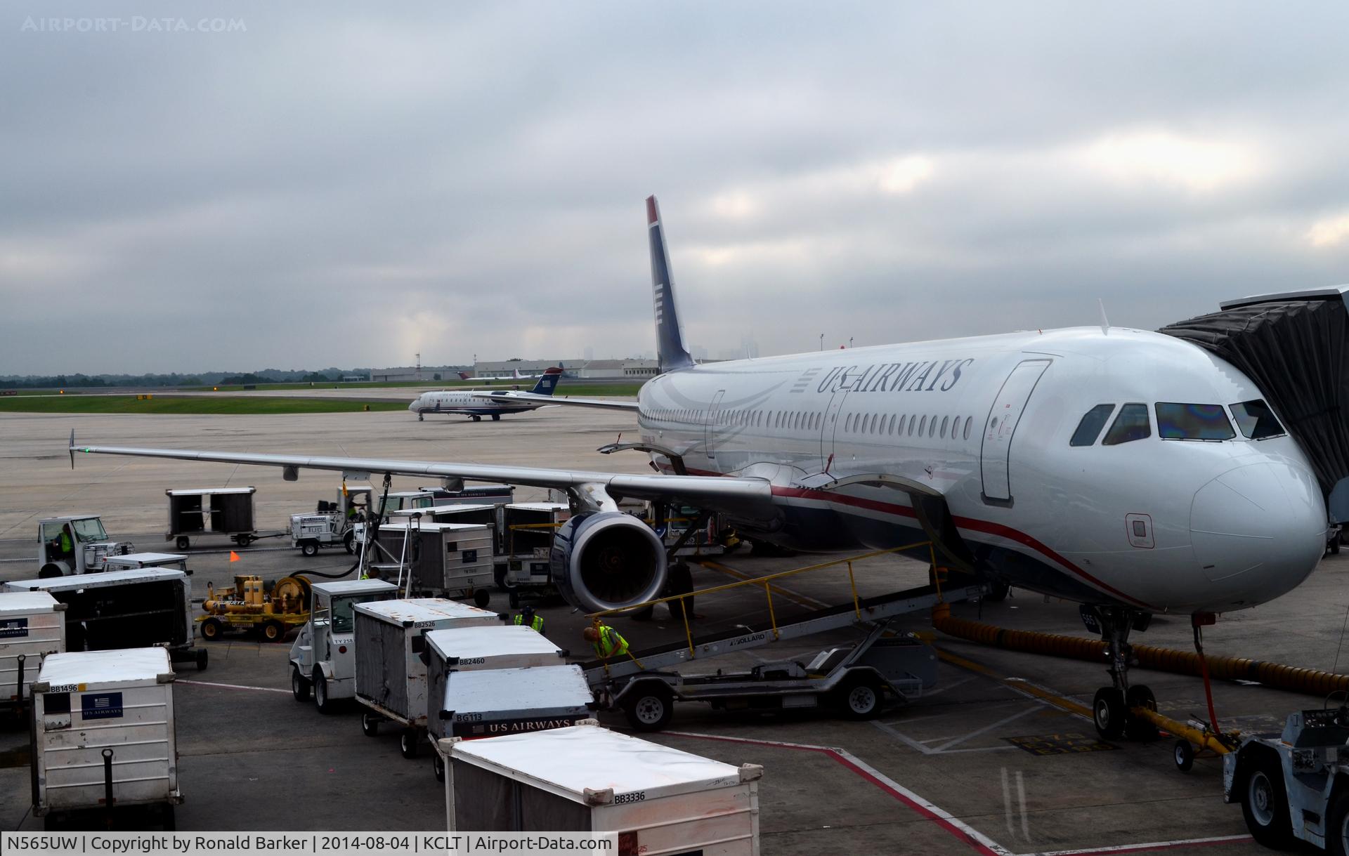 N565UW, 2012 Airbus A321-231 C/N 5409, At the gate CLT