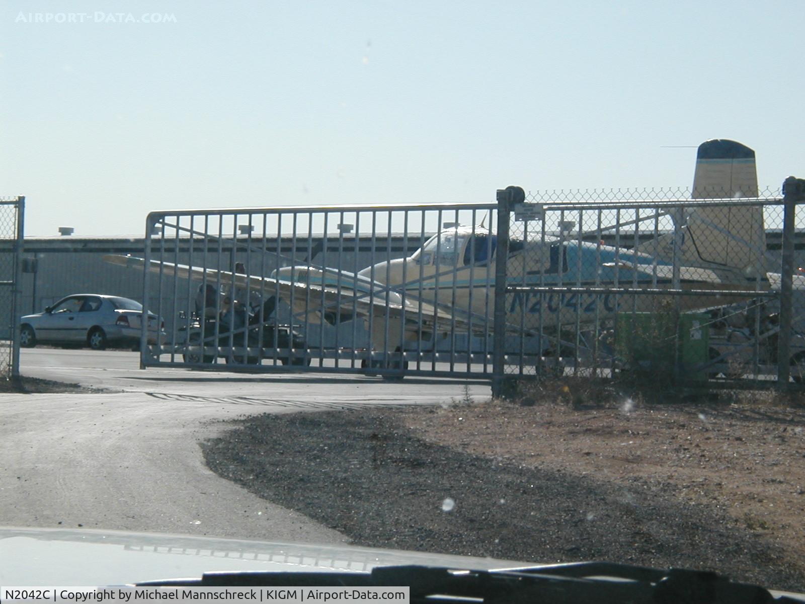 N2042C, 1959 Beech 95 Travel Air C/N TD-219, Kingman az Being Tow by atv