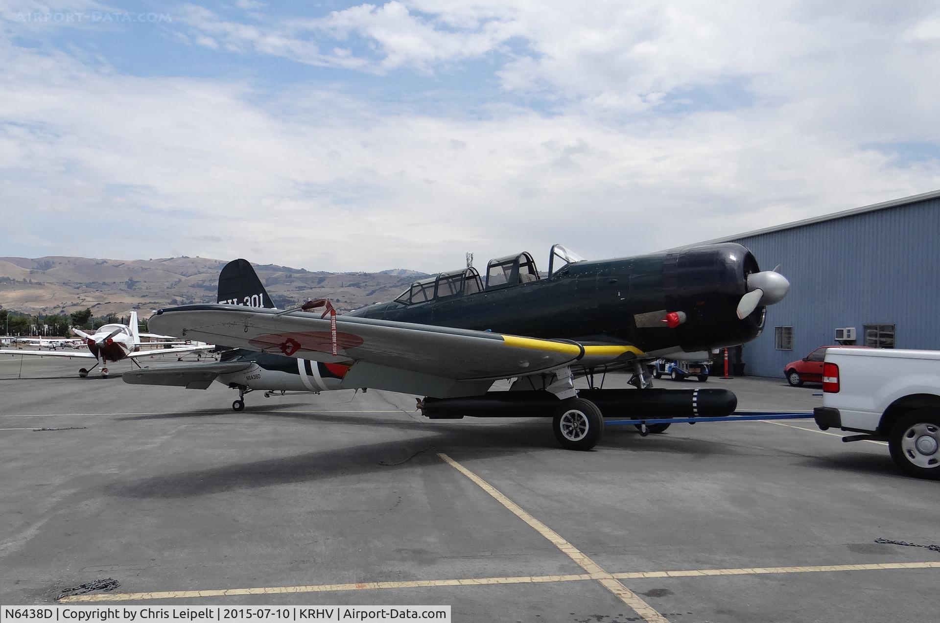N6438D, 1944 North American SNJ-5C Texan Texan C/N 88-17652, A locally based 1944 North American SNJ-5C used for the reenactment movie 