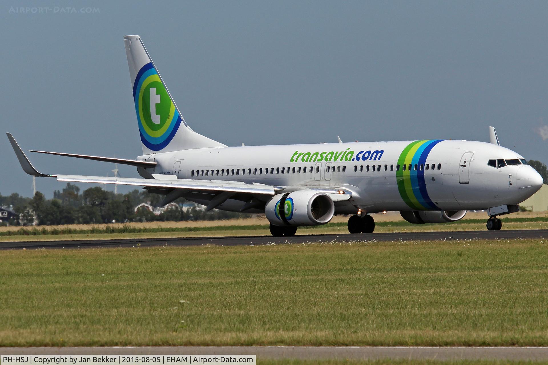 PH-HSJ, 2014 Boeing 737-8K2 C/N 42150, Schiphol, Polderbaan. Just after landing.