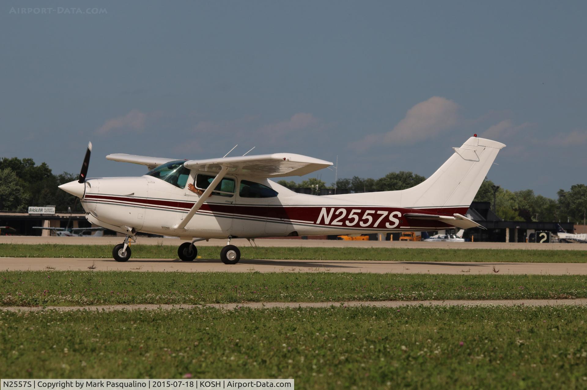 N2557S, Cessna TR182 Turbo Skylane RG C/N R18201349, Cessna TR182