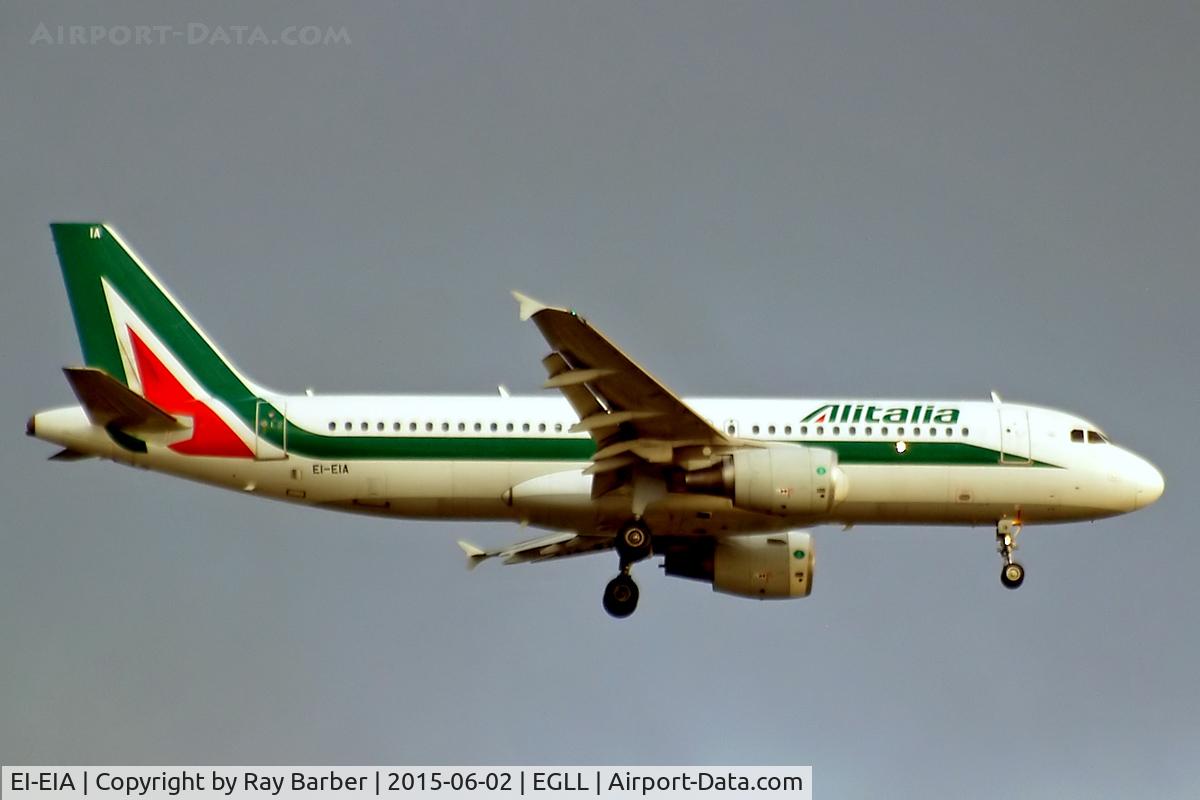 EI-EIA, 2010 Airbus A320-216 C/N 4195, Airbus A320-216 [4195] (Alitalia) Home~G 02/06/2015. On approach 27L.