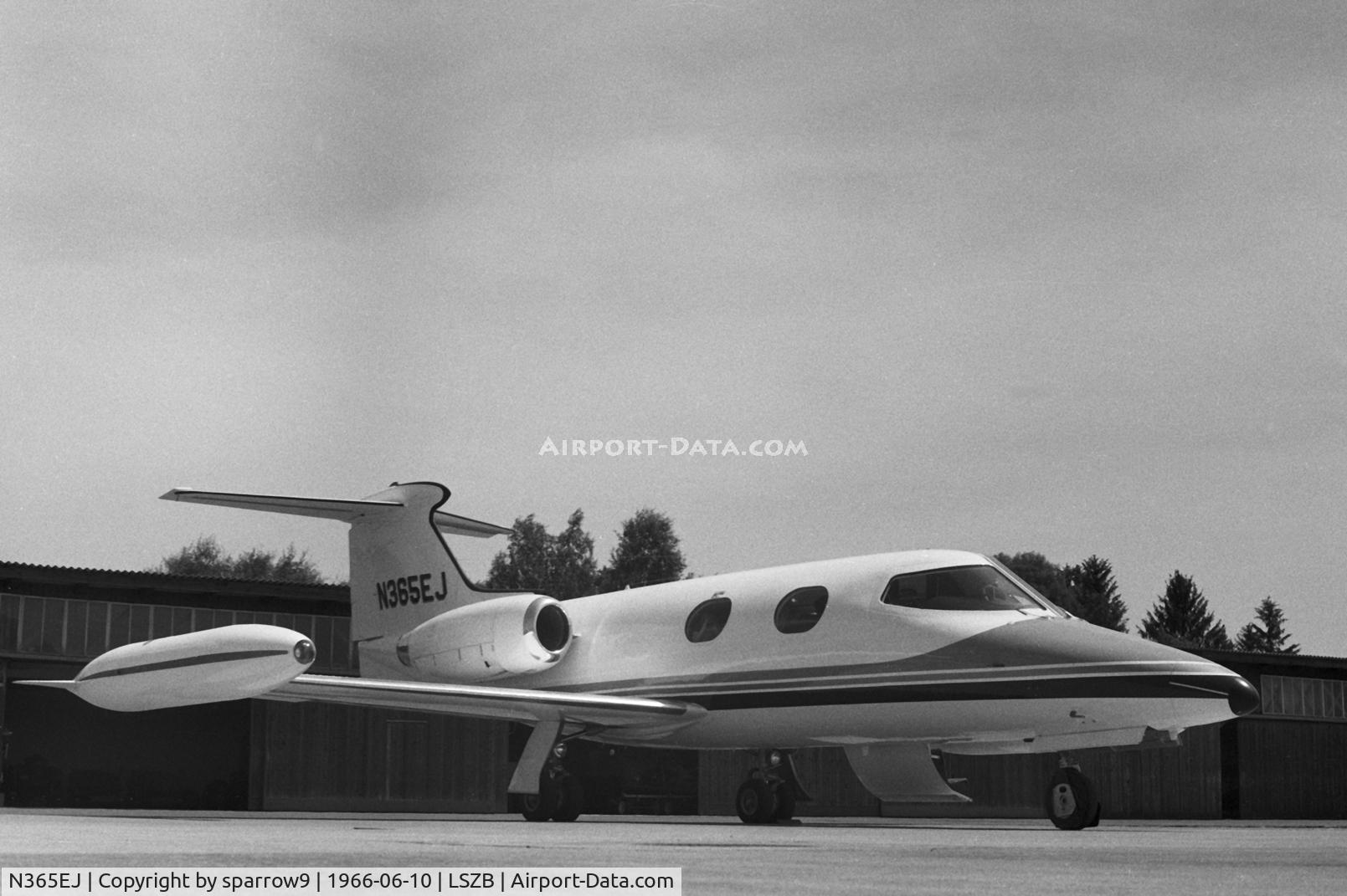 N365EJ, 1965 Learjet Inc 23 C/N 23-064, I asked for a flight and got it. I had to borrow some money for the train back from Geneva to Berne.
Airshow 1966-06-10.
Scanned from a bw-negative
