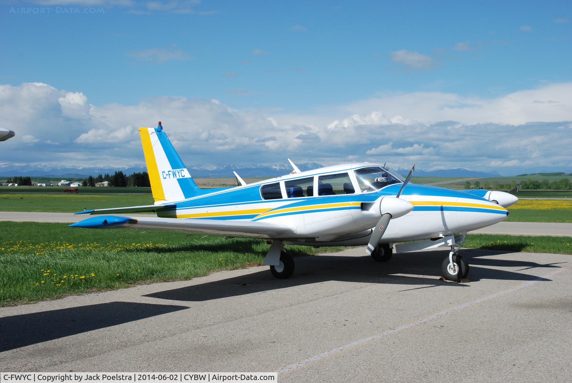 C-FWYC, 1966 Piper PA-30-160 B Twin Comanche C/N 30-1191, PA-30 at Springbank Airport