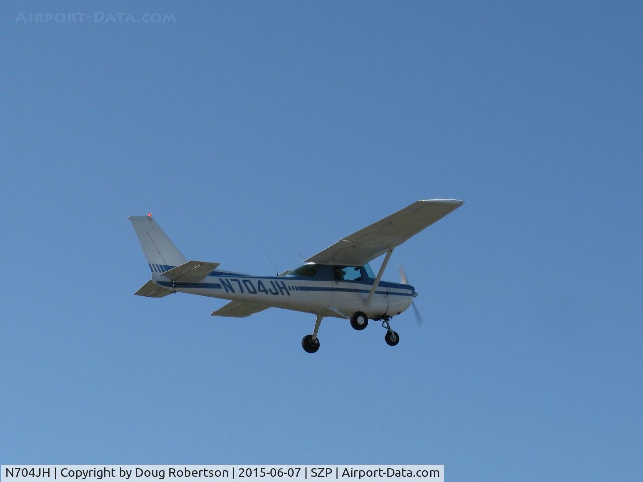 N704JH, 1976 Cessna 150M C/N 15078644, 1976 Cessna 150M, Continental O-200 100 Hp, takeoff climb Rwy 22