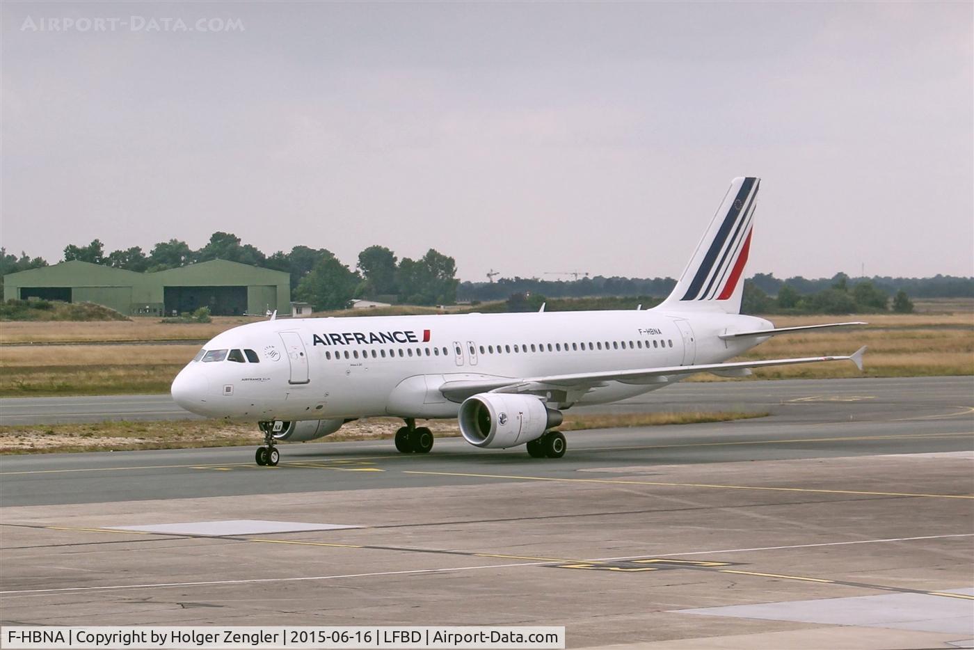 F-HBNA, 2010 Airbus A320-214 C/N 4335, Arrival from Pau....