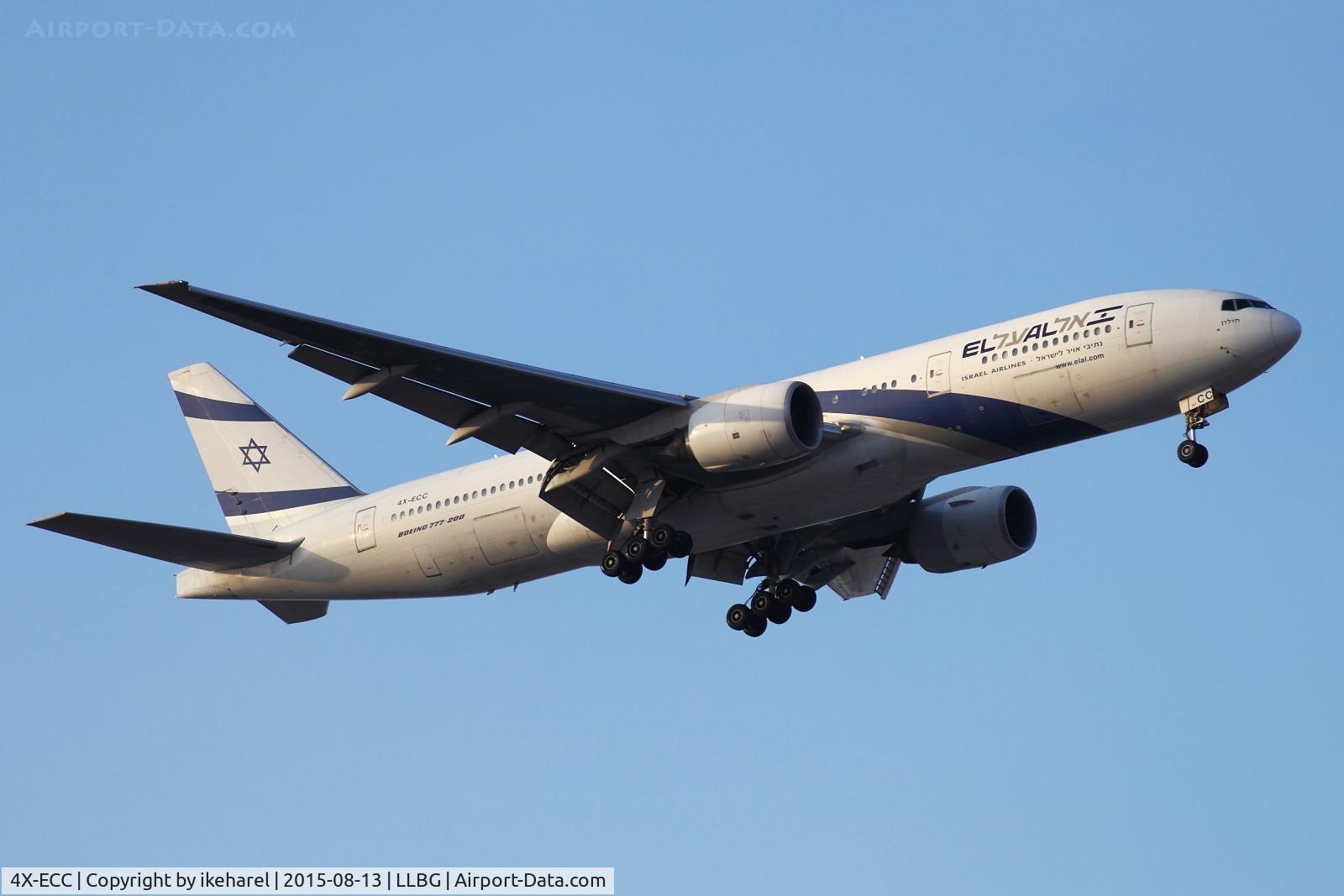 4X-ECC, 2001 Boeing 777-258/ER C/N 30833, Flight from Newark, USA landing on runway 30, early morning photo.