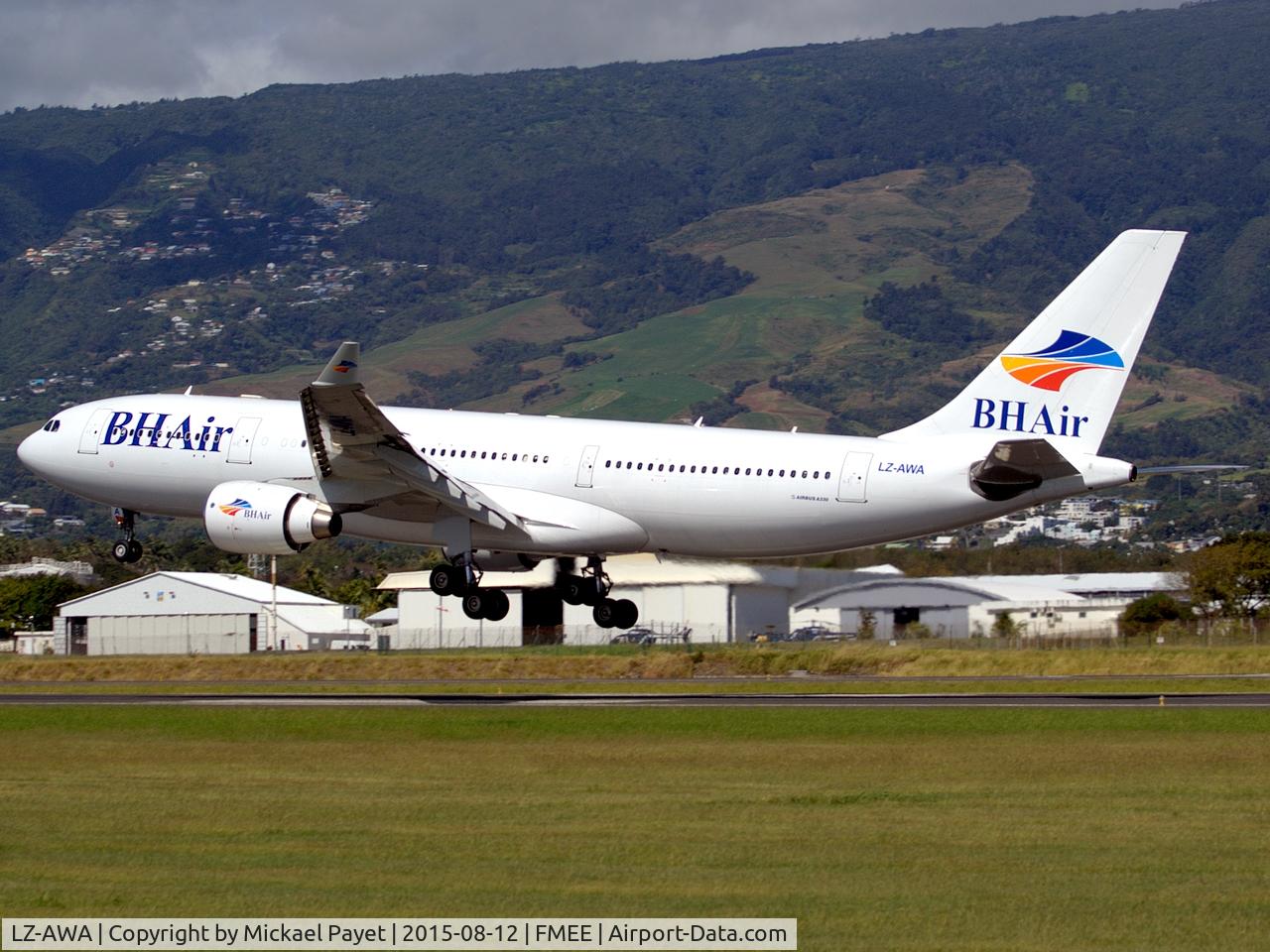 LZ-AWA, 1999 Airbus A330-223 C/N 255, Landing rwy 12...