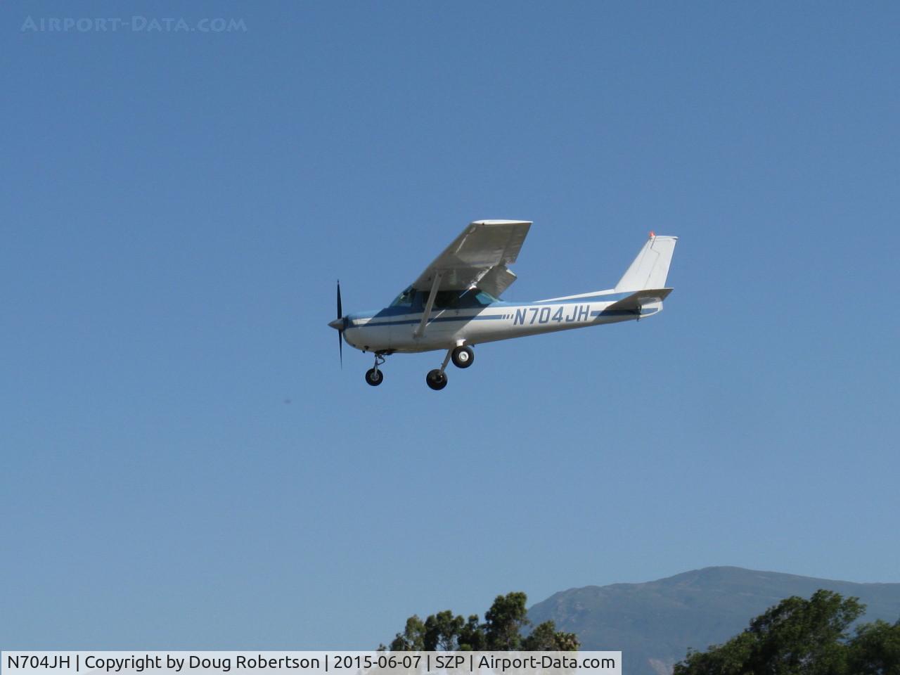 N704JH, 1976 Cessna 150M C/N 15078644, 1976 Cessna 150M, Continental O-200 100 Hp, on final Rwy 22