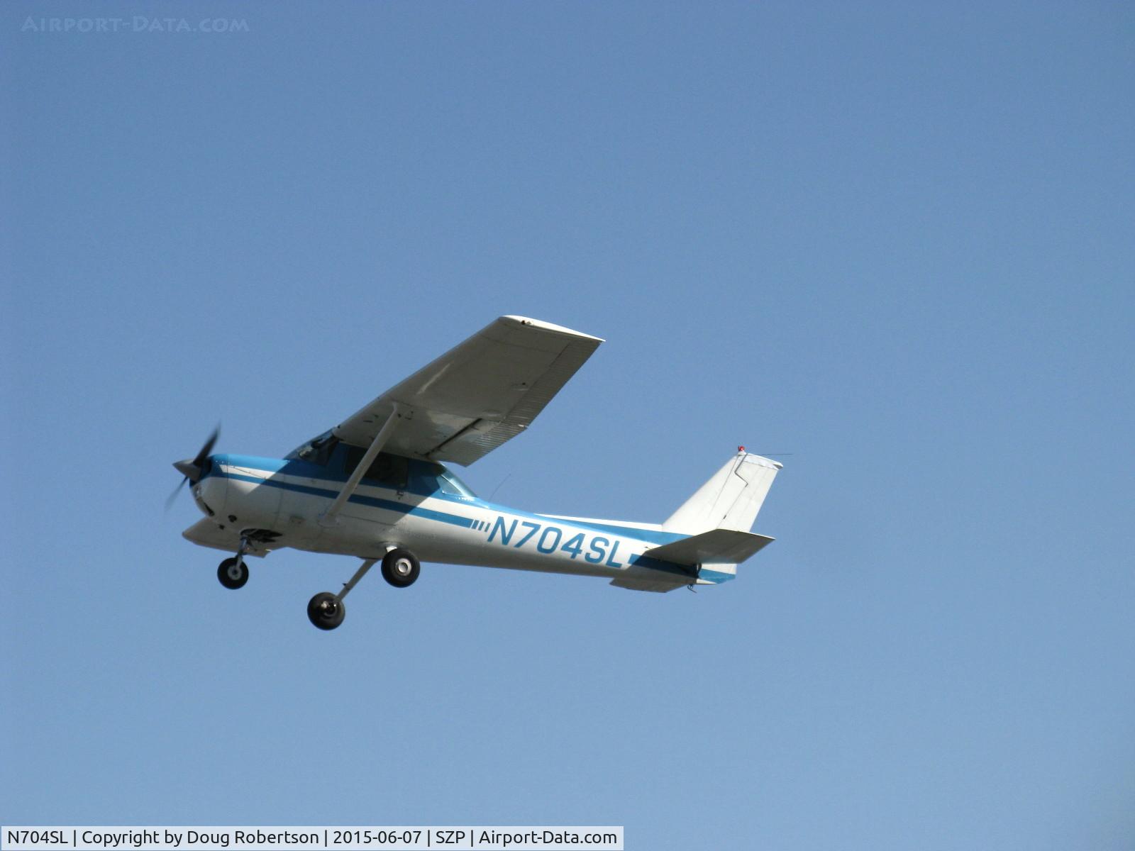N704SL, 1976 Cessna 150M C/N 15078837, 1976 Cessna 150M, Continental O-200 100 Hp, takeoff climb Rwy 22