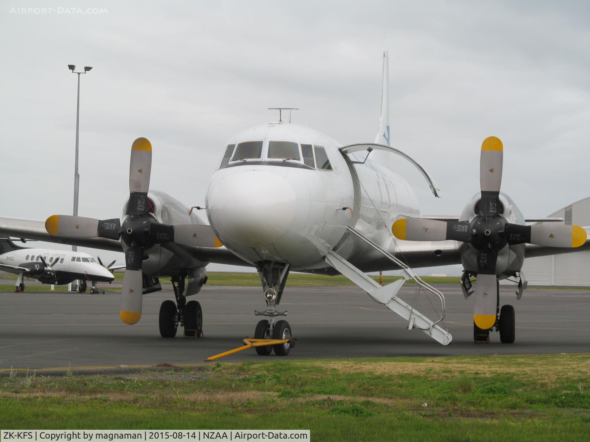 ZK-KFS, Convair VC-131F (R4Y-1) Samaritan C/N 277, nice props