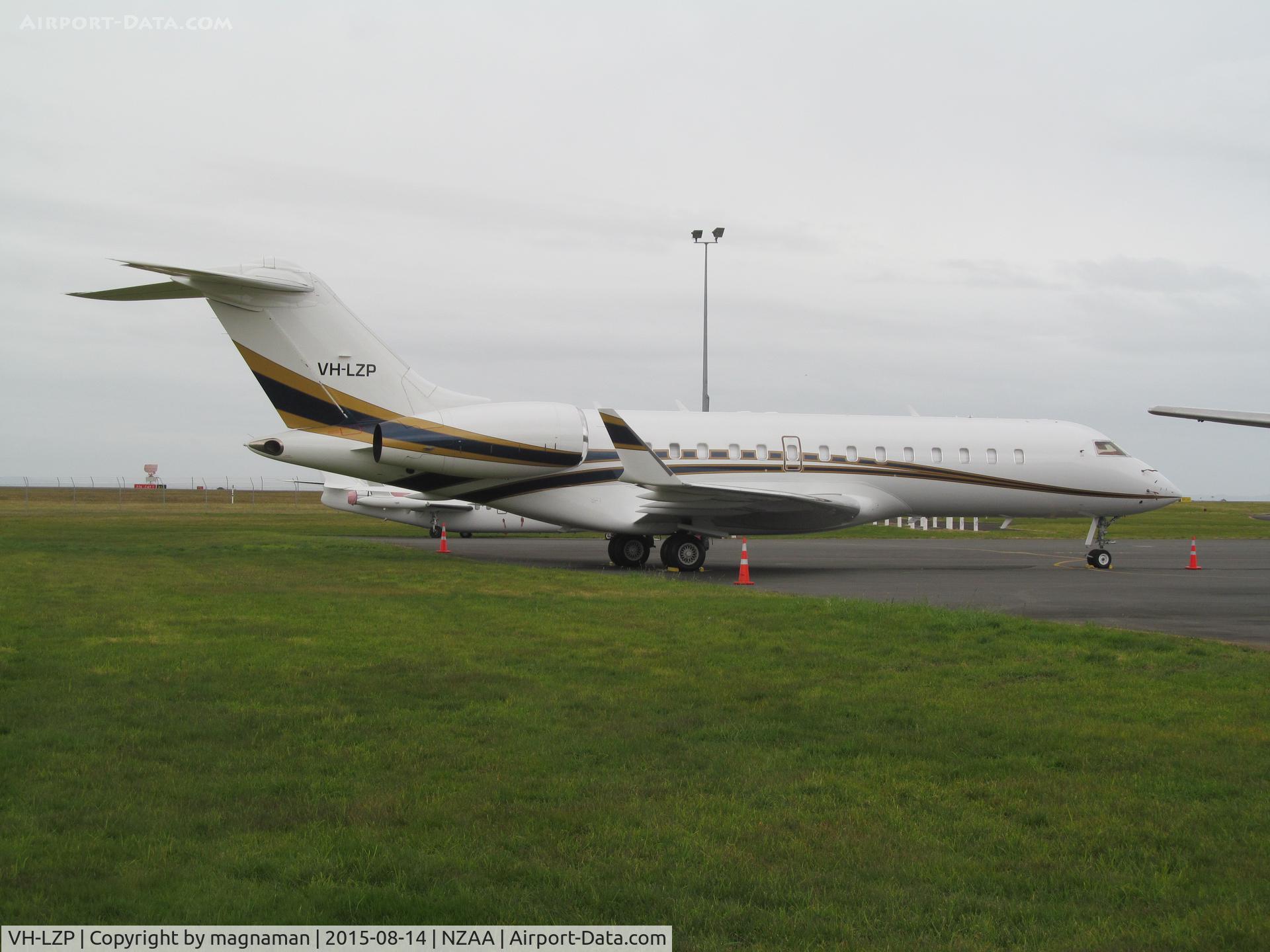 VH-LZP, 1998 Bombardier BD-700-1A10 Global Express C/N 9007, On convair apron at AKL. Arrived 12/8 - leaves for MEL later this PM