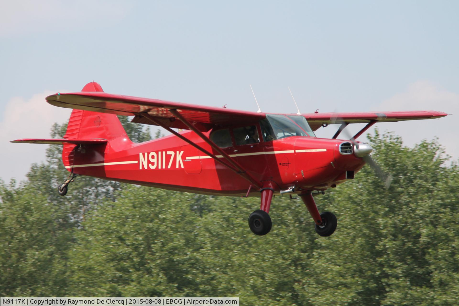N9117K, 1947 Universal Stinson 108-1 C/N 108-2117, Landing at Overboelare.
