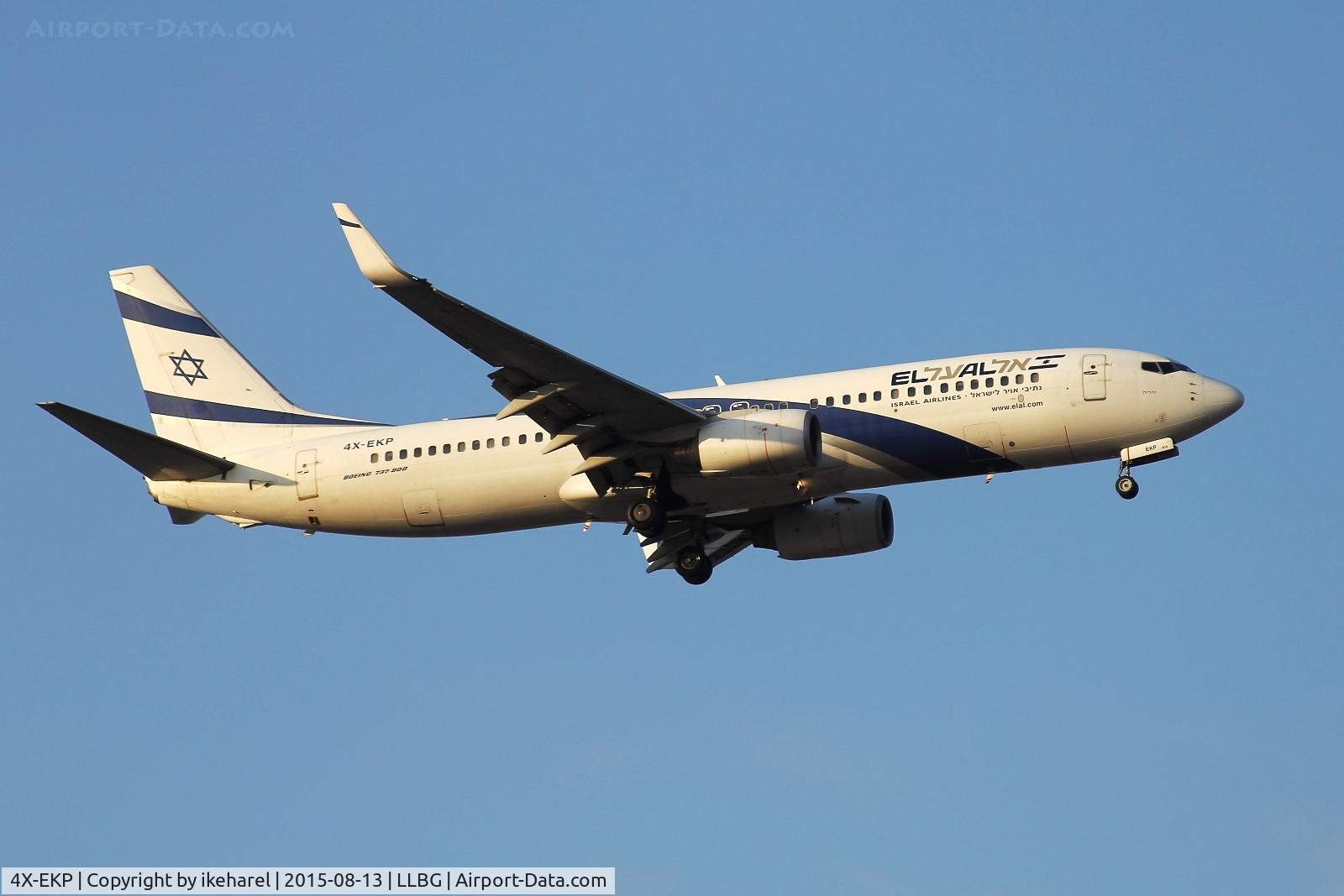4X-EKP, 2001 Boeing 737-8Q8 C/N 30639, Flight from Lnodon, UK, an early morning landing on runway 30.