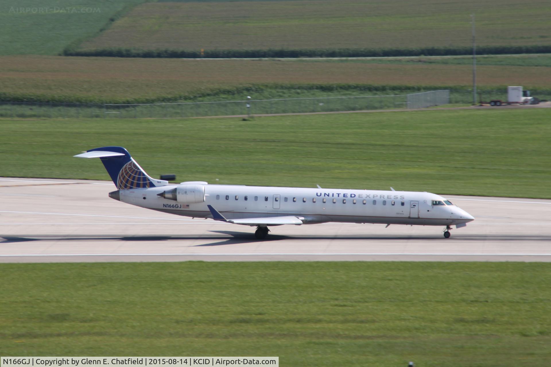 N166GJ, 2008 Bombardier CRJ-702 (CL-600-2C10) Regional Jet C/N 10266, On the take-off roll runway 27
