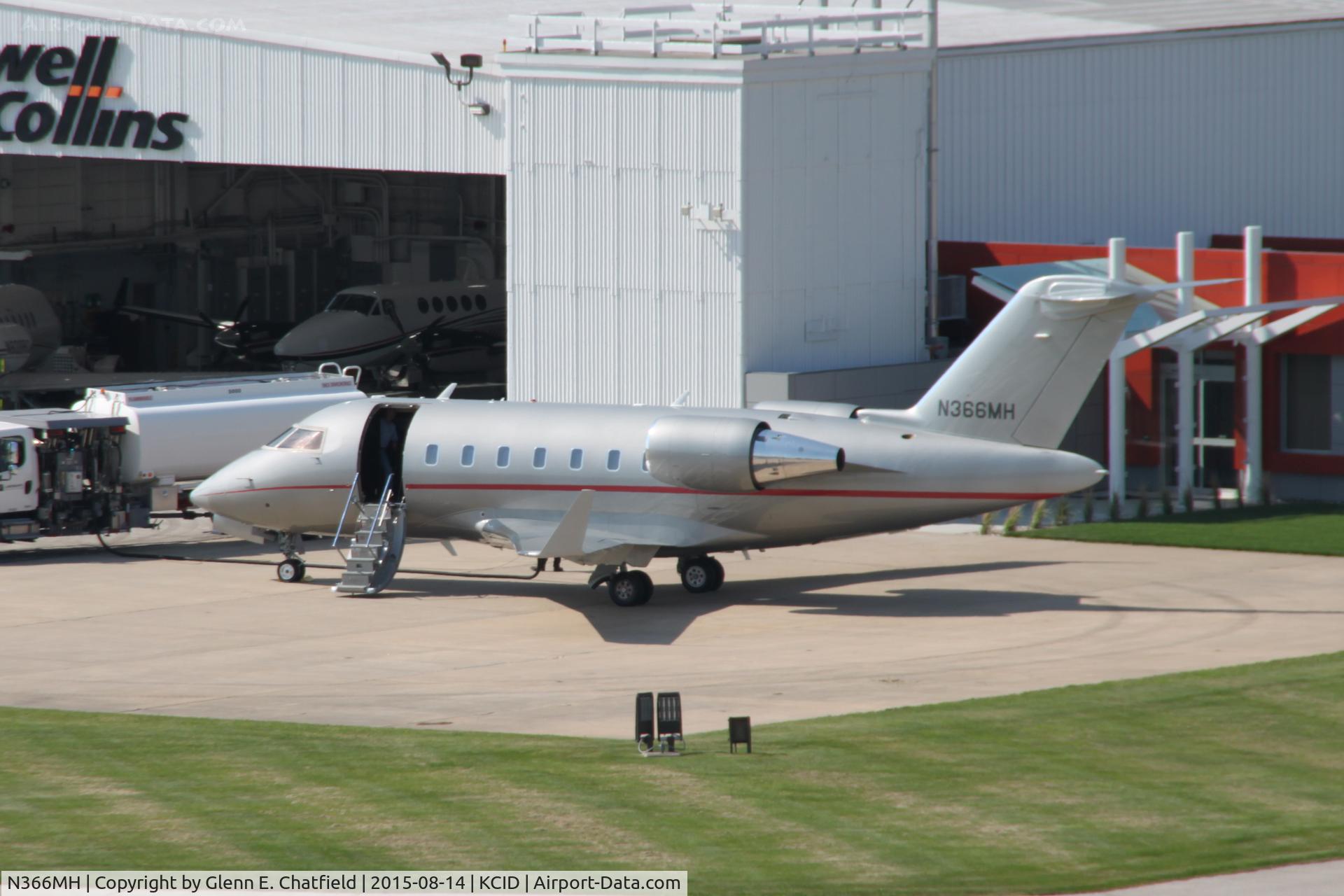 N366MH, 2009 Bombardier Challenger 605 (CL-600-2B16) C/N 5797, On the Rockwell-Collins Ramp
