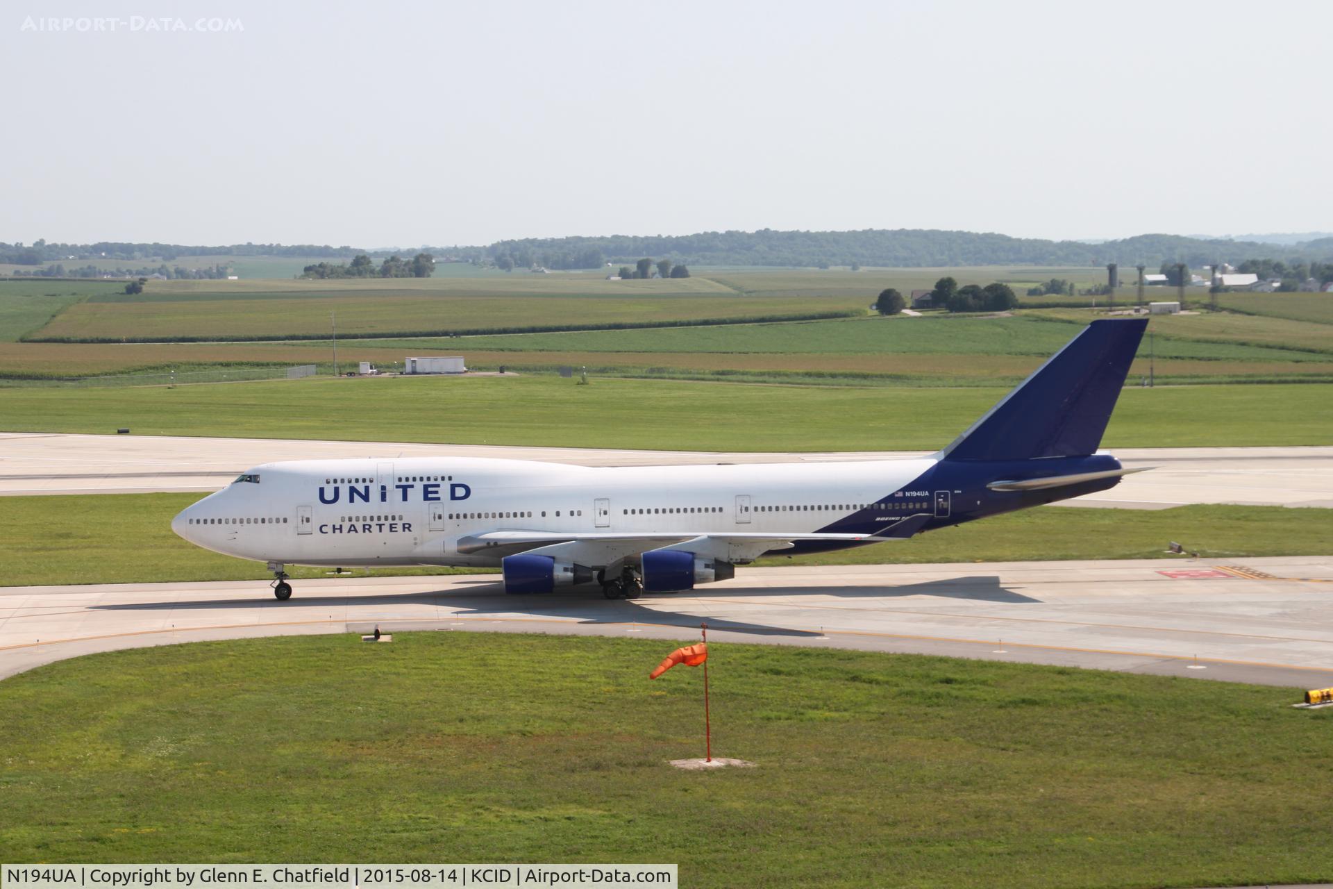 N194UA, 1997 Boeing 747-422 C/N 26892, Arriving Cedar Rapids