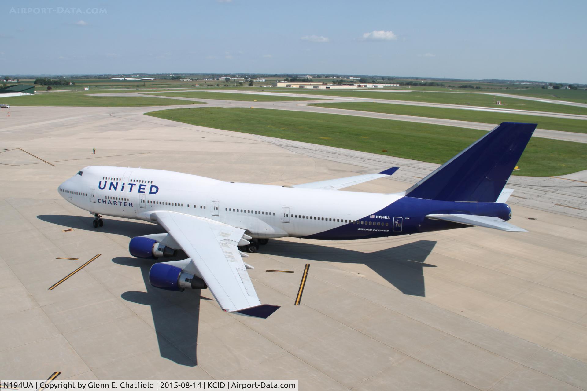 N194UA, 1997 Boeing 747-422 C/N 26892, Arriving Cedar Rapids