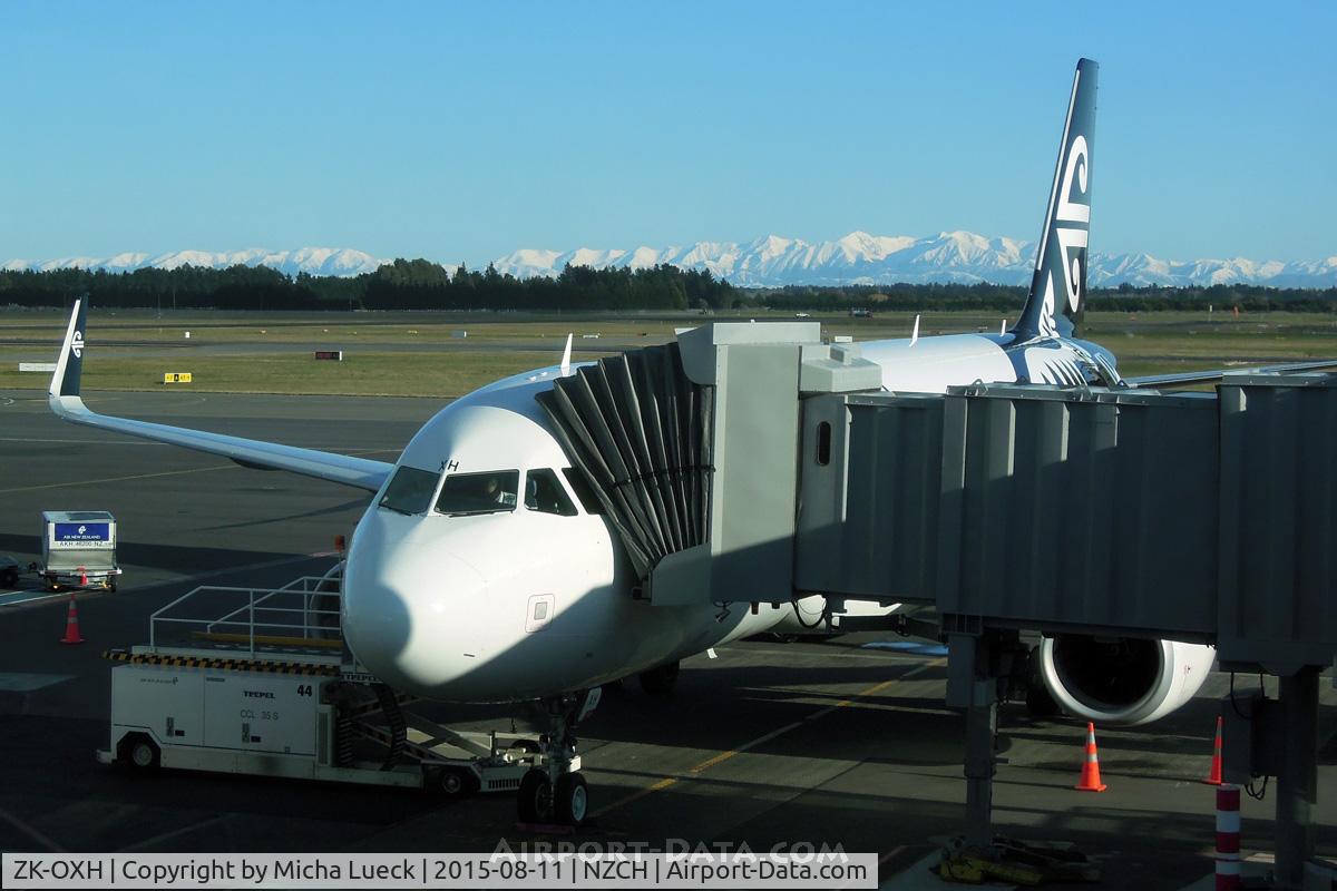ZK-OXH, 2015 Airbus A320-232 C/N 6471, Beautiful snow topped mountains of the Southern Alps in the background