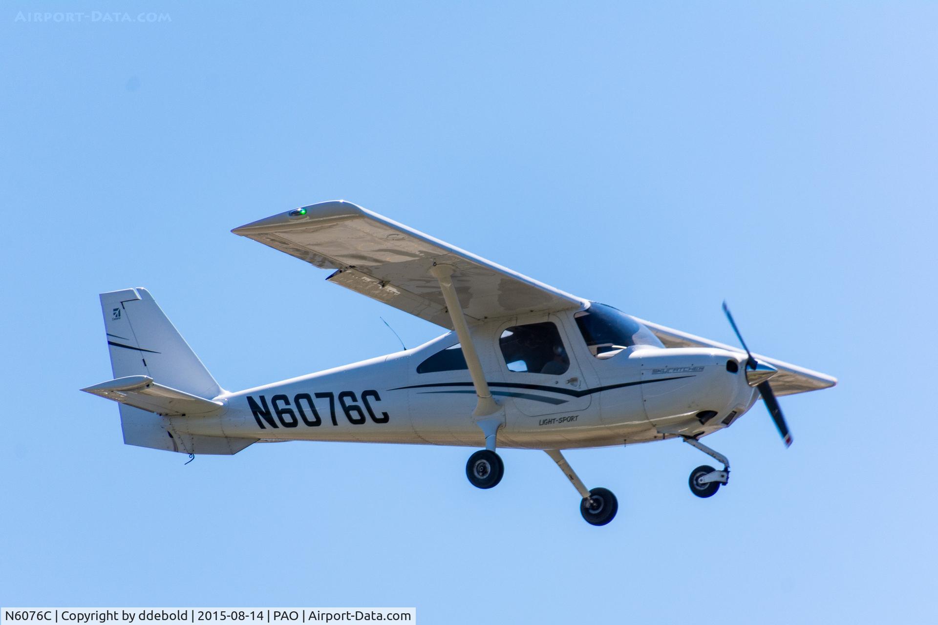 N6076C, 2006 Cessna T206H Turbo Stationair C/N T20608655, N6076C landing at Palo Alto Airport