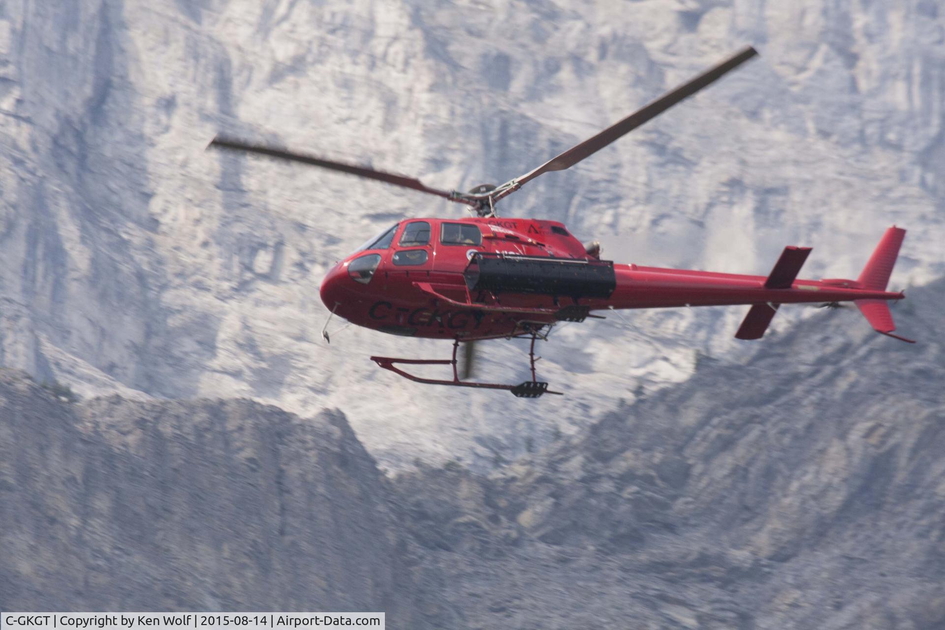 C-GKGT, 1999 Aerospatiale AS-350B-2 Ecureuil C/N 3246, Banff AB Canada