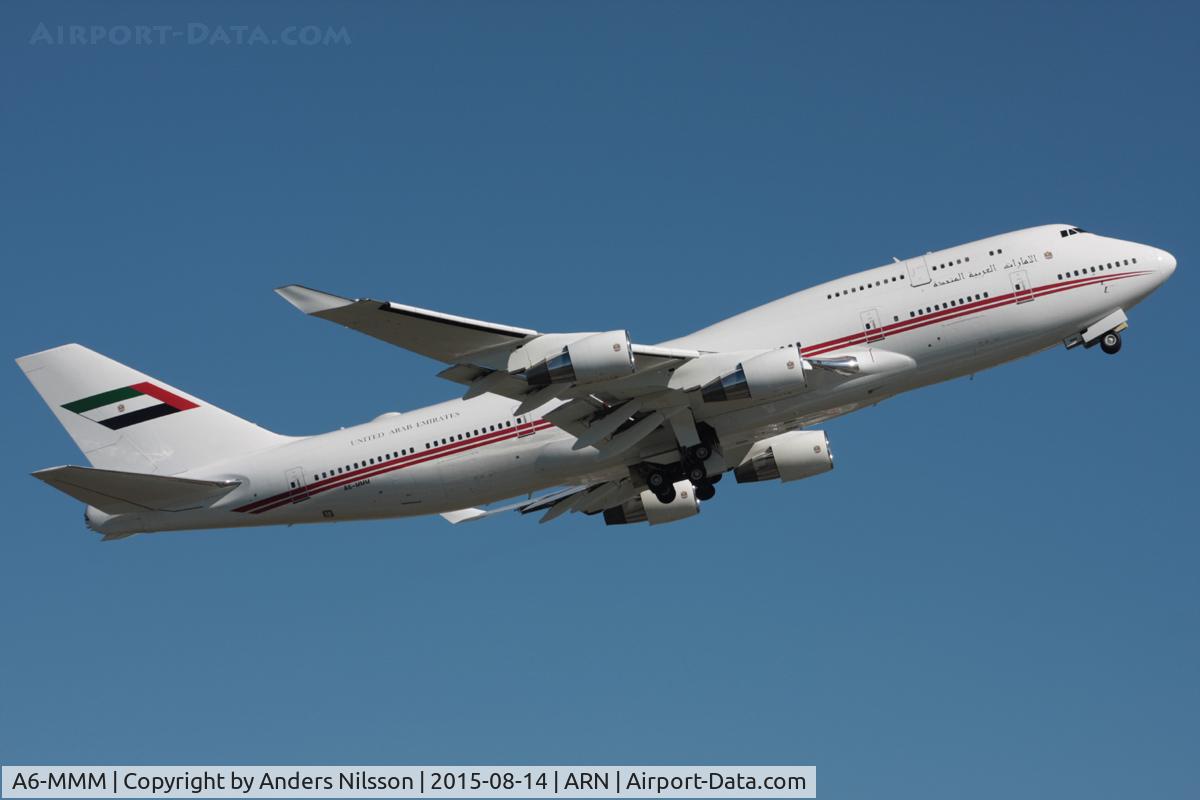 A6-MMM, 1998 Boeing 747-422 C/N 26906, Departing to Bratislava, Slovakia as Dubai 2.