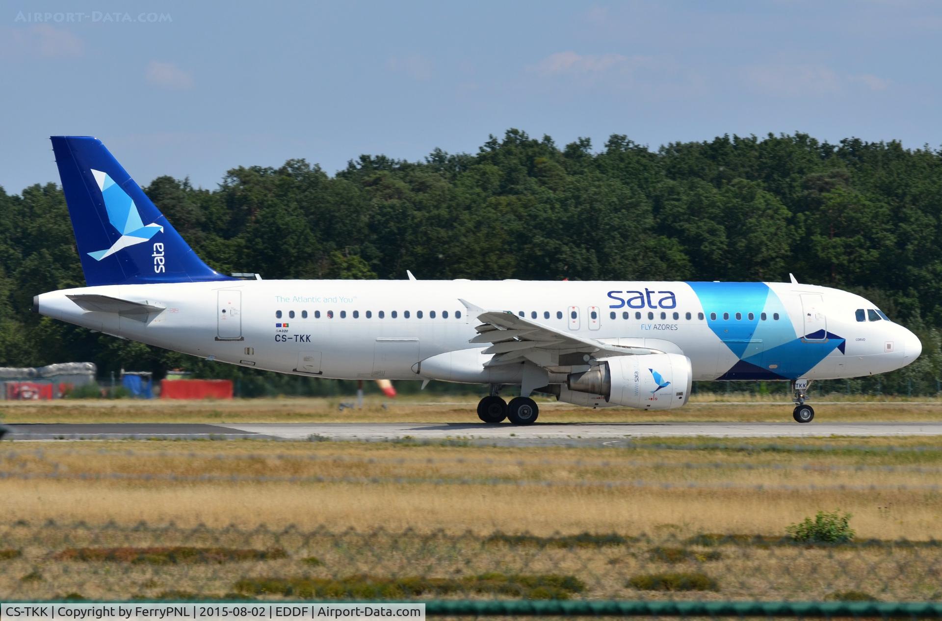 CS-TKK, 2005 Airbus A320-214 C/N 2390, SATA A320 taking-off.
