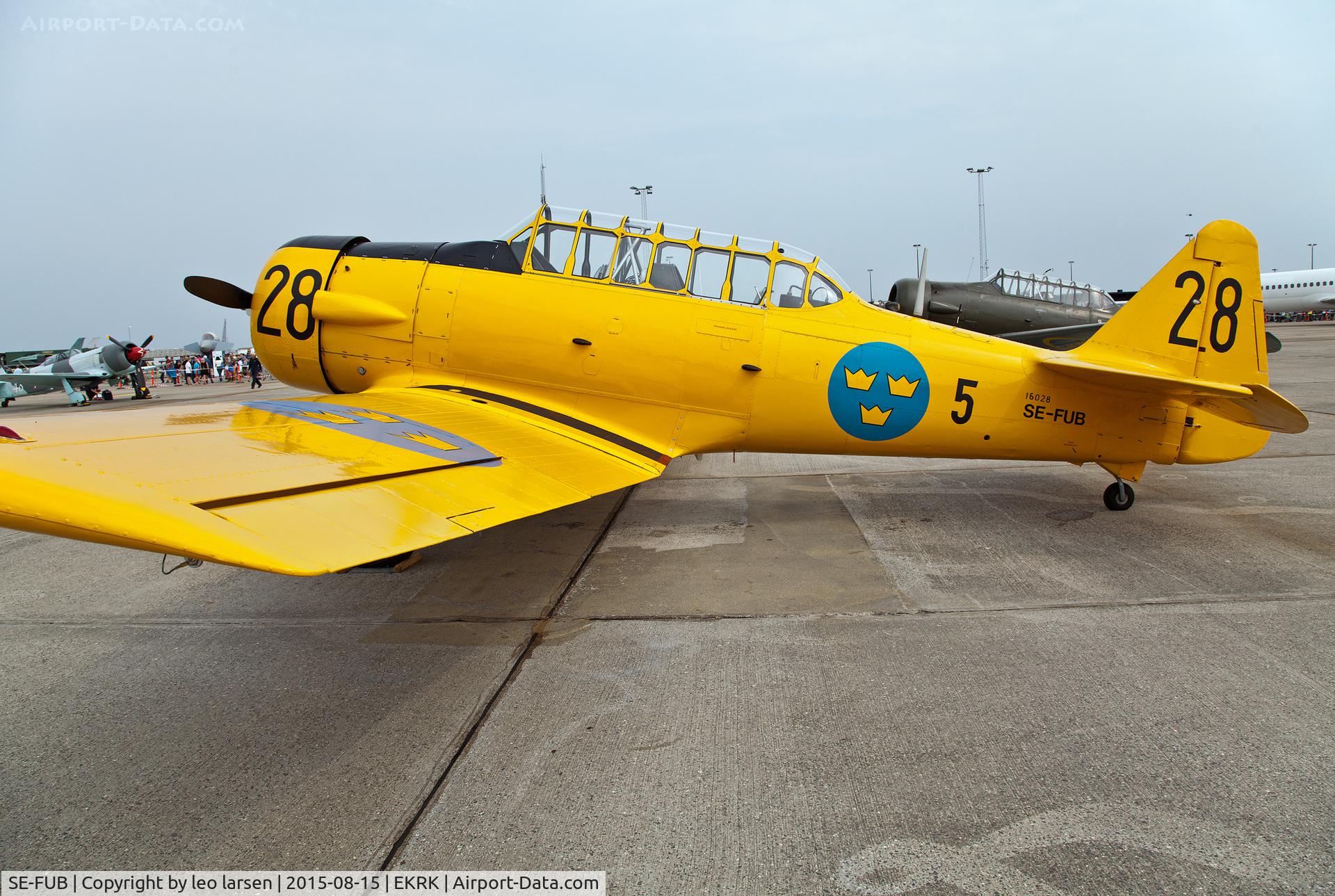 SE-FUB, 1943 Noorduyn Sk.16A Harvard C/N 14-725, Roskildr Air Show 15.8.15