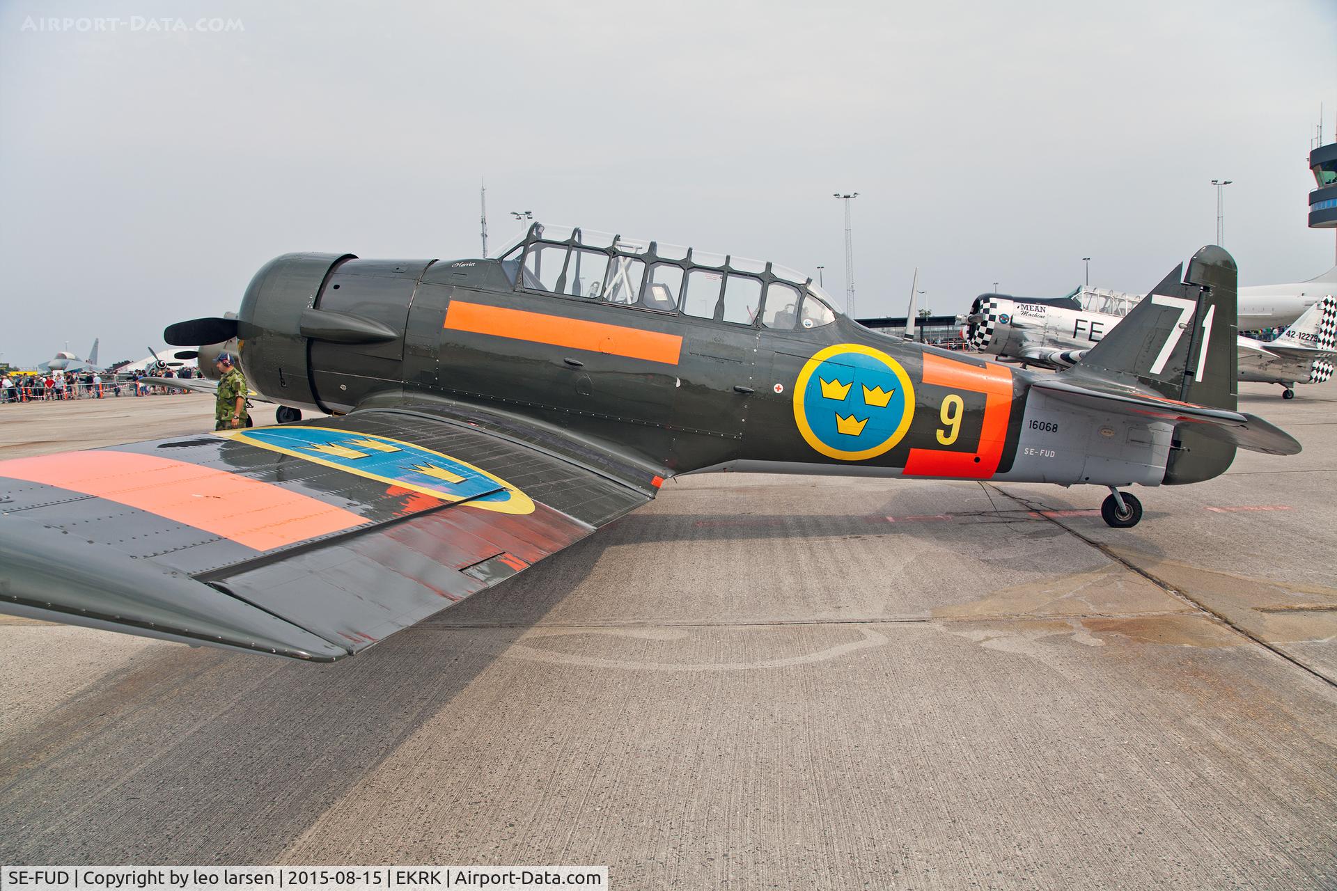 SE-FUD, 1942 Noorduyn AT-16 Harvard IIB C/N 14-486, Roskilde Air Show 15.8.15