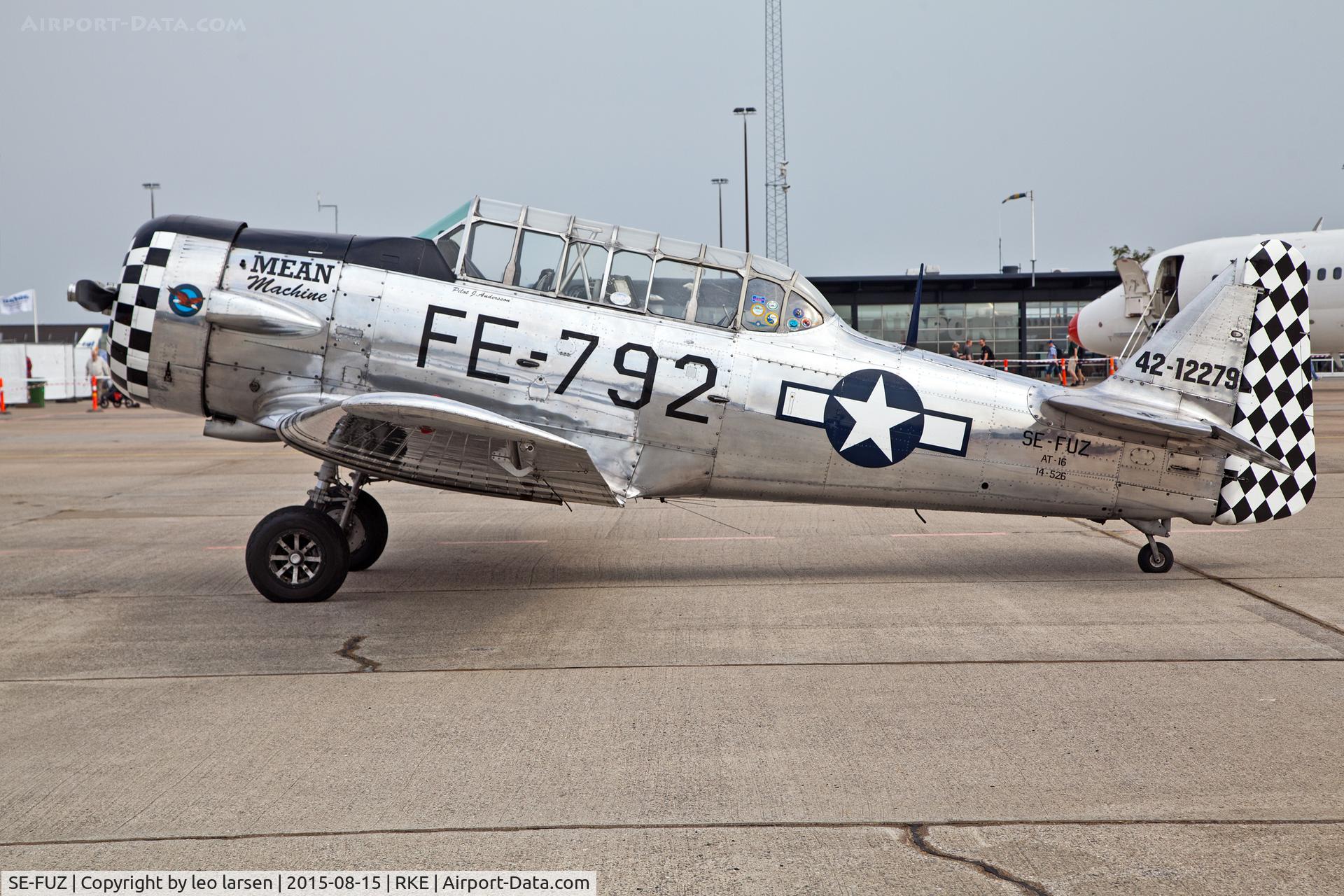 SE-FUZ, 1943 Noorduyn AT-16 Harvard II C/N 14-526, Roskilde Air Show 15.8.15