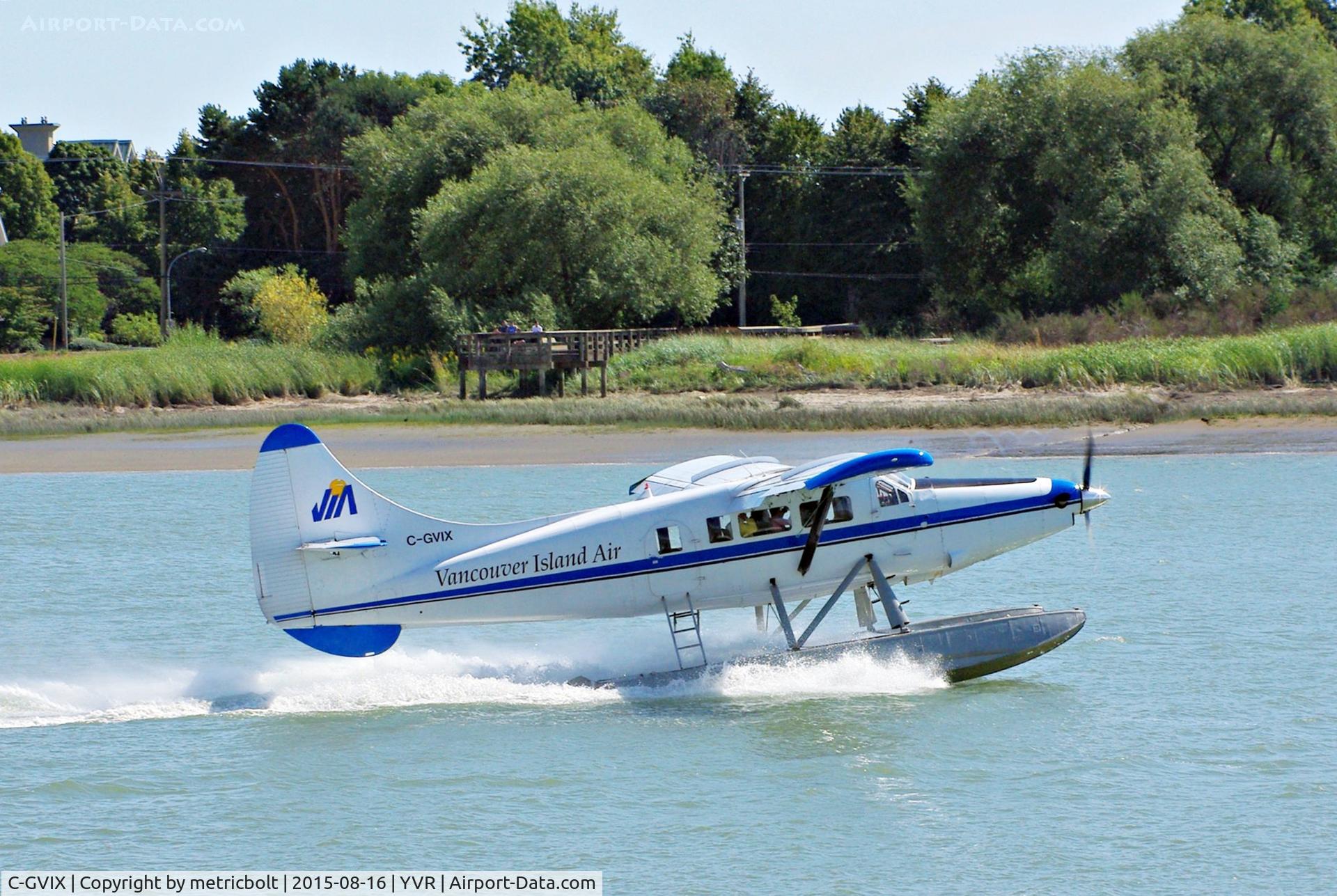 C-GVIX, 1956 De Havilland Canada DHC-3 Otter C/N 97, Take off from the Fraser River