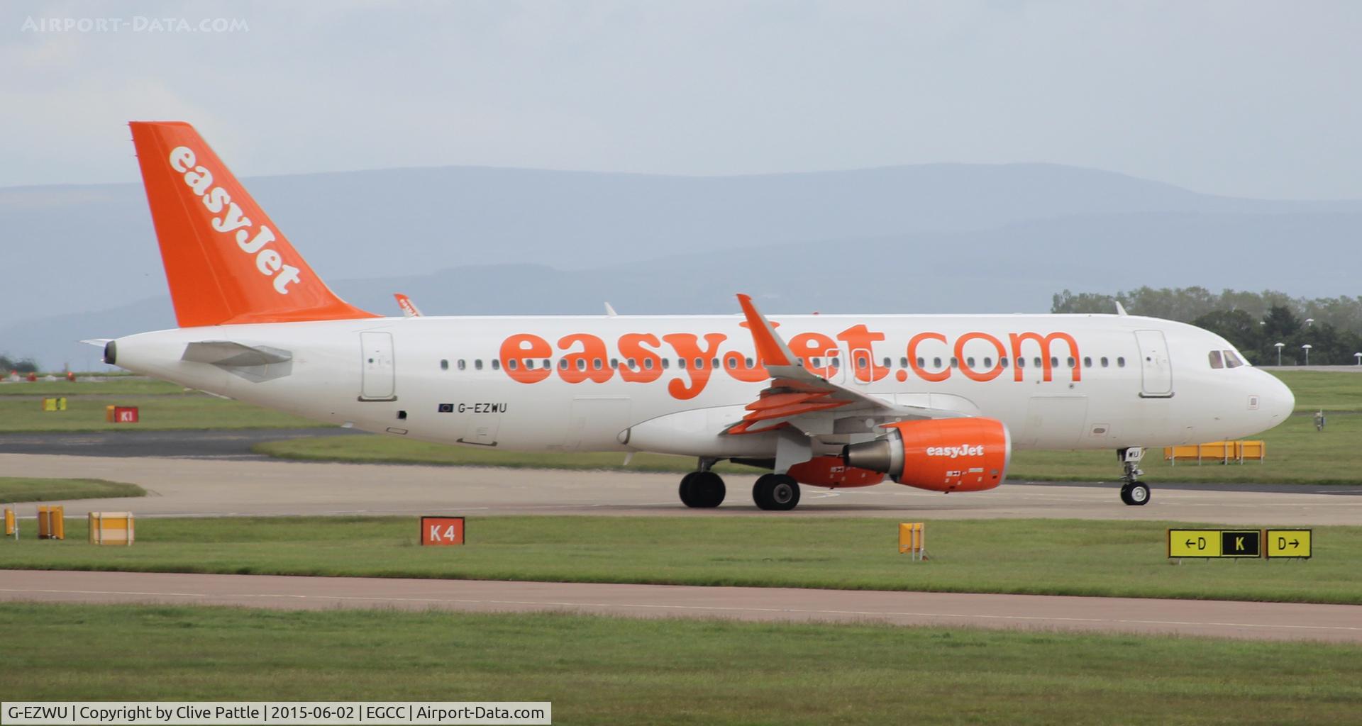 G-EZWU, 2014 Airbus A320-214 C/N 6095, Taxy for departure Manchester Airport EGCC