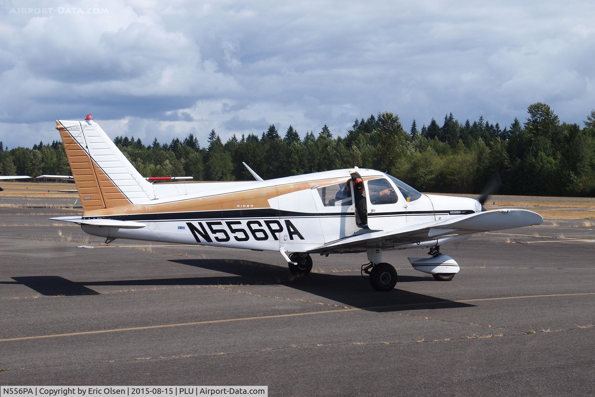 N556PA, 1972 Piper PA-28-140 C/N 28-7225477, Piper taxing out.